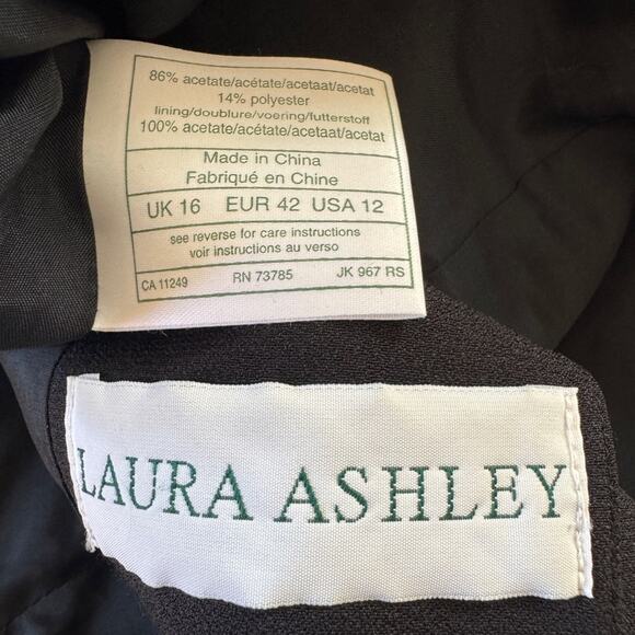 Vintage Y2K Laura Ashley Black Floral Embroidered Single Breasted Blazer - Picture 6 of 7